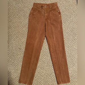 Brown high waisted Roper jeans. Rockies style.